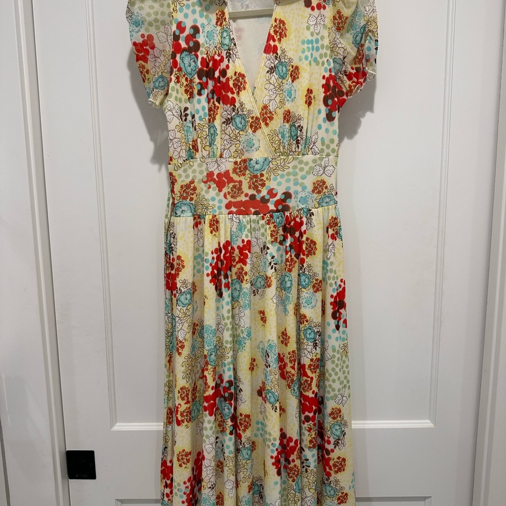 Vintage Floral V-Neck Maxi Dress